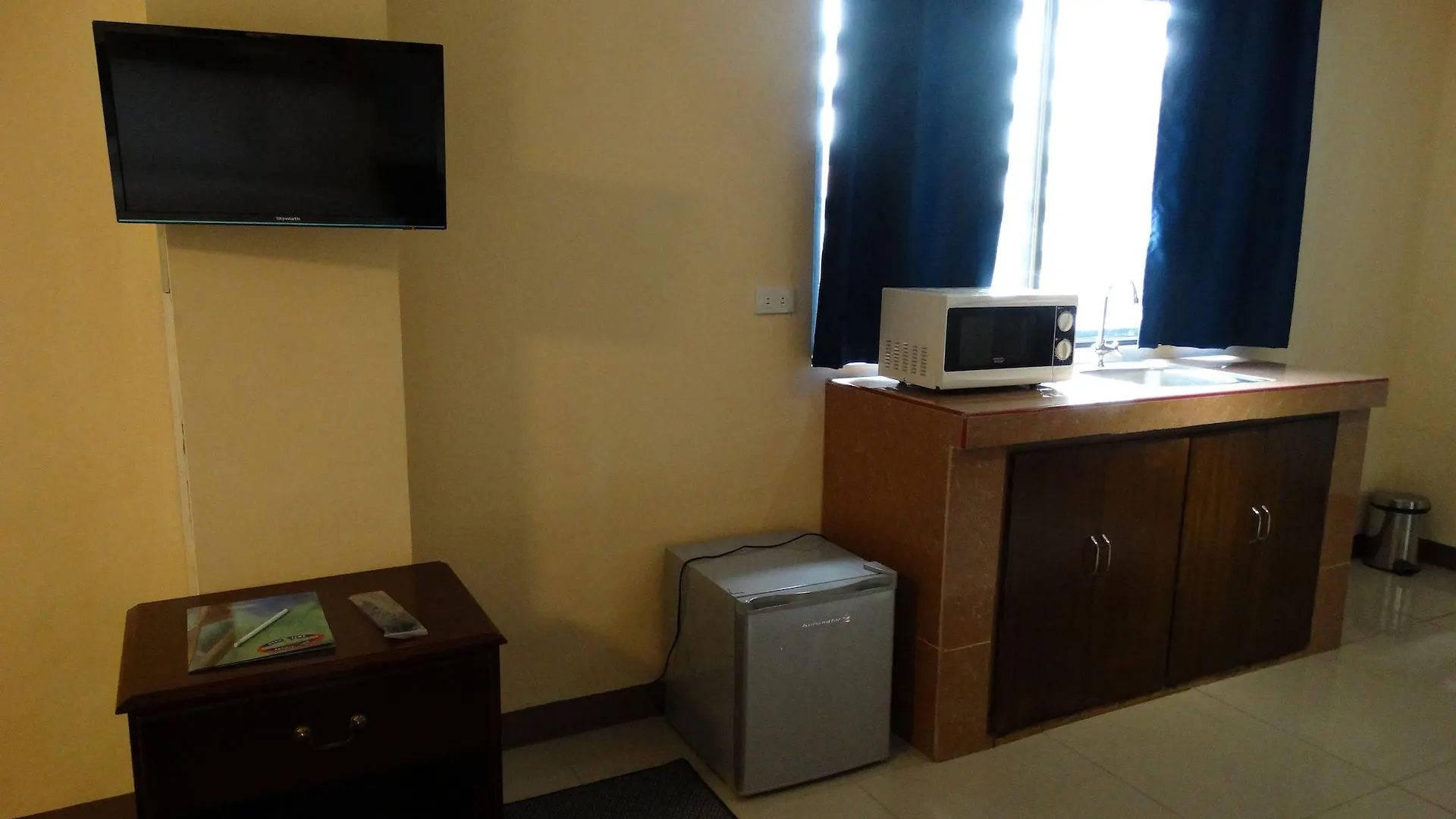 Time Travellers Hotel Manila 2*,