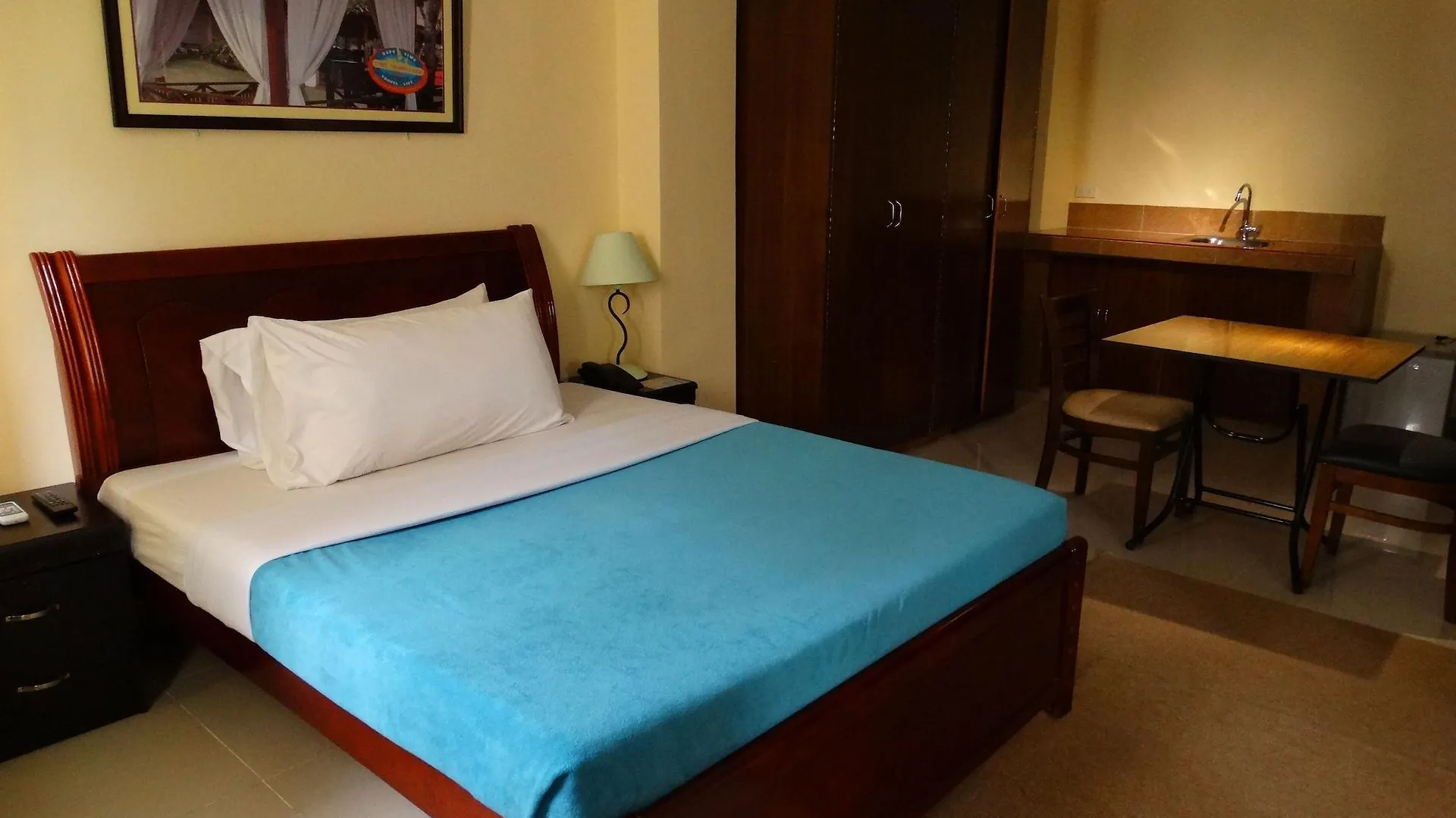 **  Time Travellers Hotel Manila Filipiny
